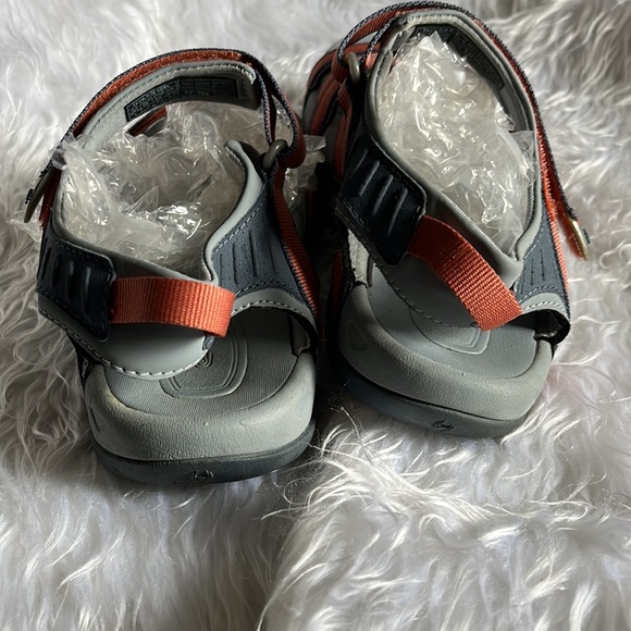 Tava sandals grey and rusted orange size 9 like new - Picture 3 of 5
